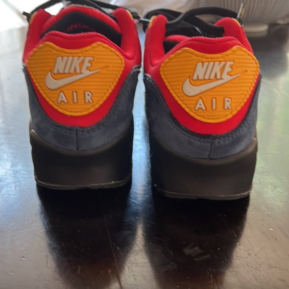 Nike Air Max 90 (City Pack London 2020) - Picture 2 of 5